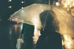 下雨天的故事-伤感故事
