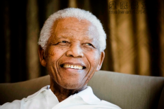 曼德拉简介：南非总统曼德拉的一生-励志人物