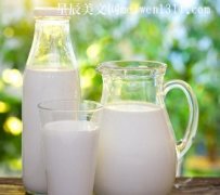全脂牛奶和脱脂牛奶的区别，我们该怎么正确选择呢？-常识大全